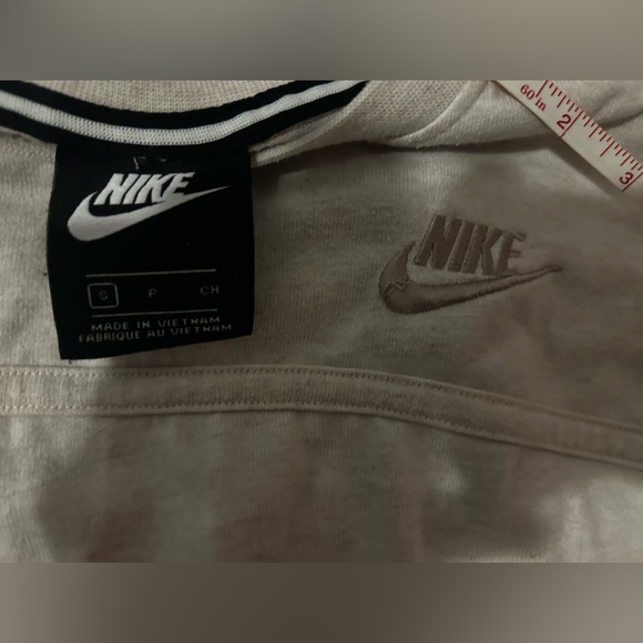 Small beige nike low crop crew long sleeve - Picture 5 of 6